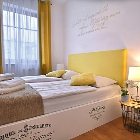 Sunset Apartments - Holdu Pruskiego - Garaz ชวีโนวิชแจ ภายนอก รูปภาพ