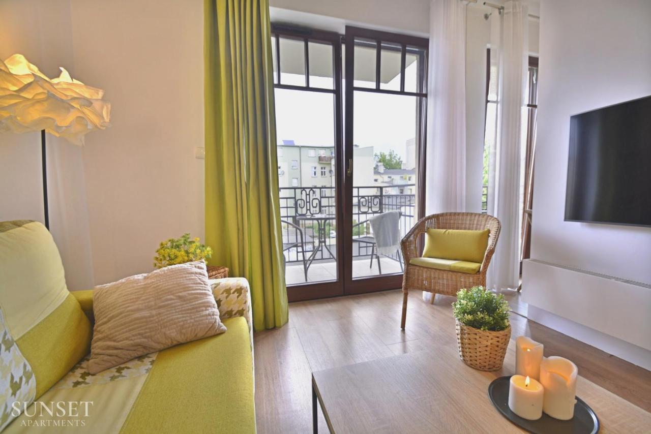 Sunset Apartments - Holdu Pruskiego - Garaz ชวีโนวิชแจ ภายนอก รูปภาพ