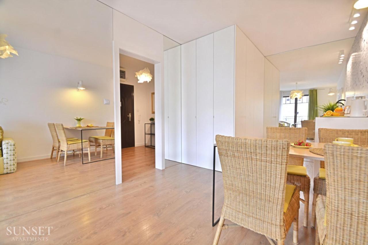 Sunset Apartments - Holdu Pruskiego - Garaz ชวีโนวิชแจ ภายนอก รูปภาพ
